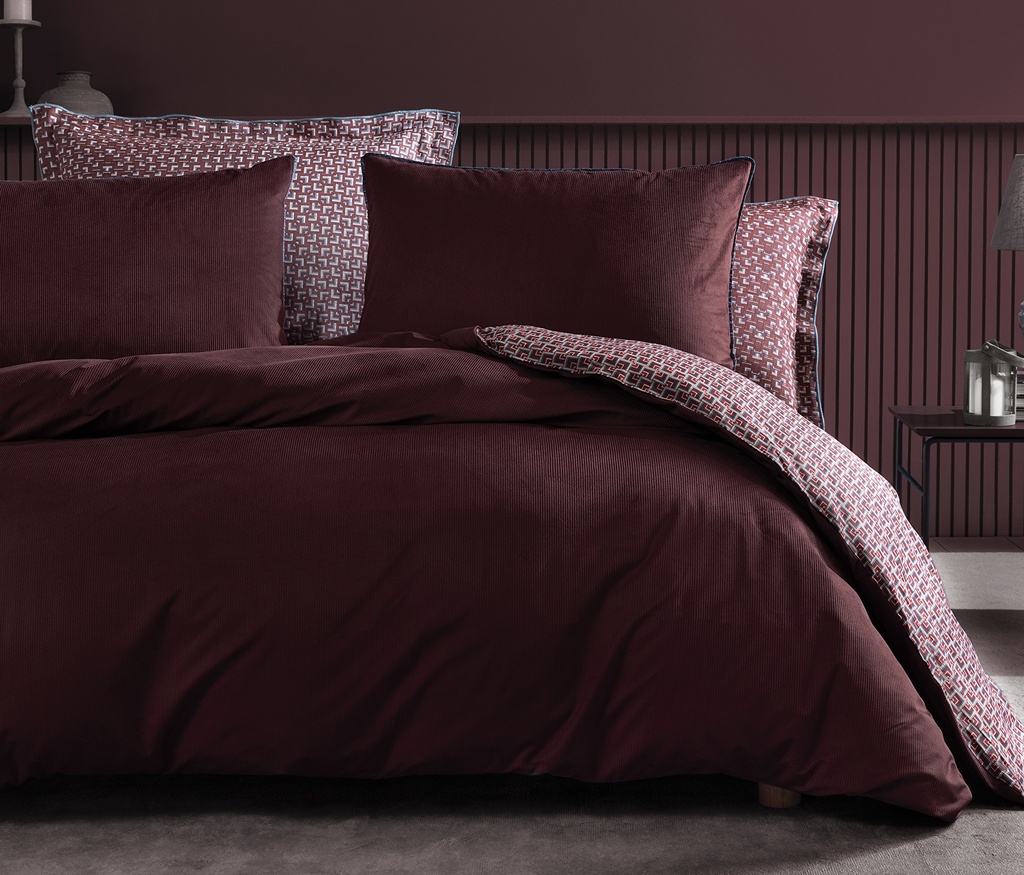 SET LENJERIE PAT - LISA VELVET, DIMENSIUNE QUEEN - BORDO